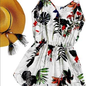 Great Romper perfect for vacation !!! runs small